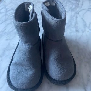 Free with any purchase - just mention it.
Carter’s 8M grey snow boots